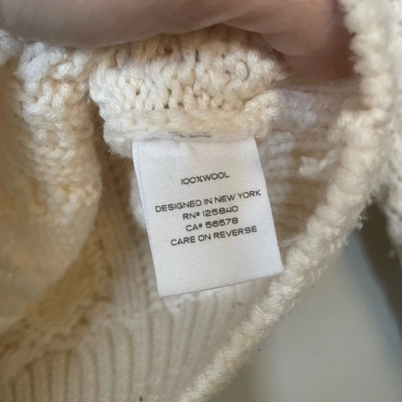 Intermix Britta Ivory Cold Shoulder Cableknit Wool Sweater Size Petite  MSRP$298 - Picture 4 of 7